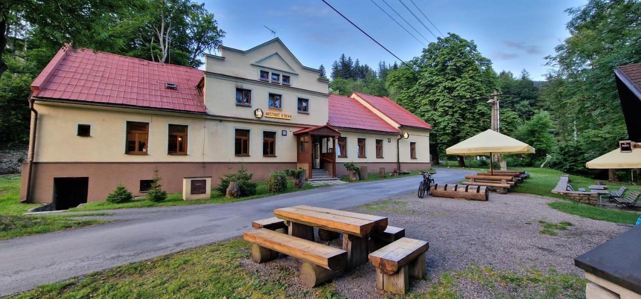 Hostinec U Reky Hotel Ostravice Exterior photo